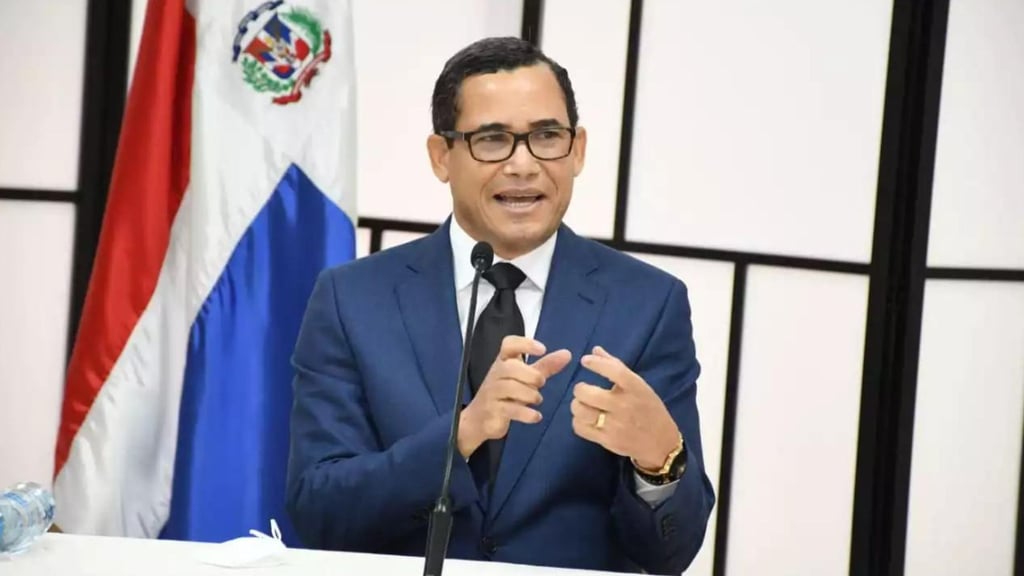 “Yo no creo en leyes muertas, yo creo en leyes aplicables”, ministro de Trabajo sobre cuota laboral