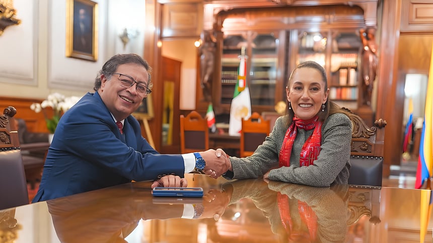 Sheinbaum invita a Petro a regresar a México para ofrecer conferencias