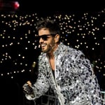 Agradeciendo el apoyo y presencia de marcas, prensa, seguidores, aliados, familia y equipo, Manny continuó celebrando el merengue con otros éxitos como “Estoy completo” y “Santo Domingo”, recibidos con alegría y al unísono por los presentes.
