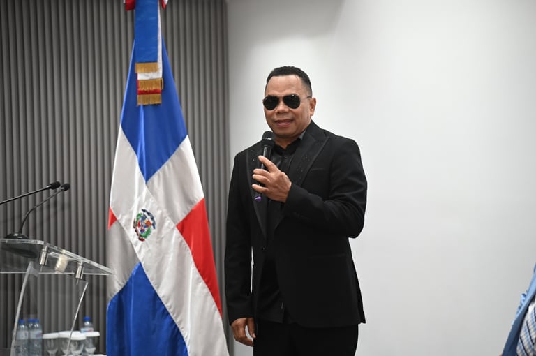 Cámara de Diputados reconoce al cantante Joe Veras
