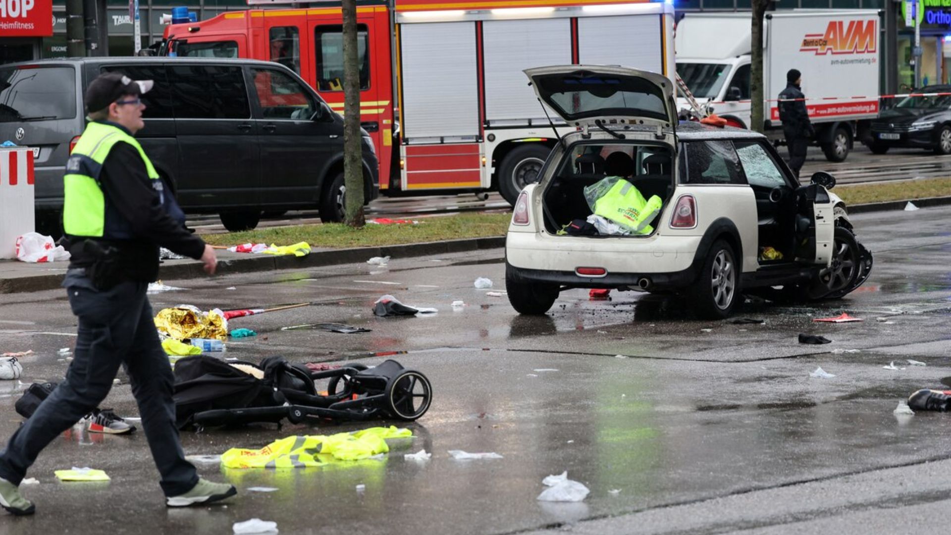 Coche embiste multitud en Múnich, Alemania y deja al menos 28 heridos