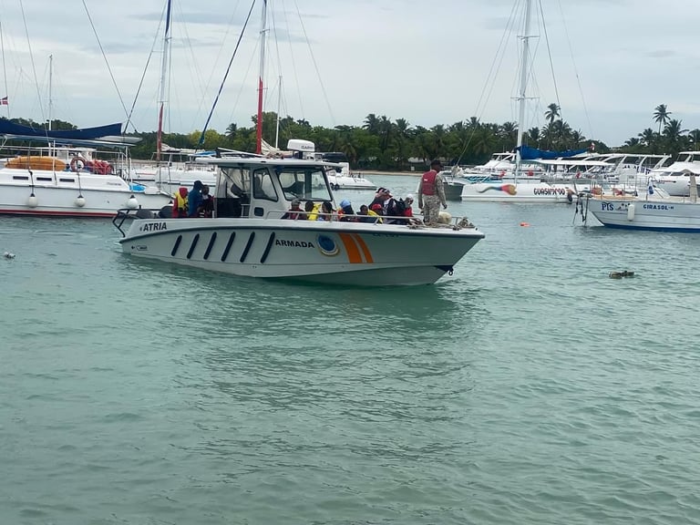 Armada evacúa a 98 personas de la Isla Saona por tormenta Melissa