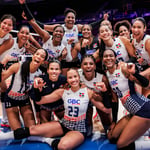 Brayelin Martínez comandó la ofensiva con 20 puntos, mientras que Yonkaira Peña aportó 18, Gaila González agregó 16 y Jineirys Martínez contribuyó con 12 unidades para completar una sólida actuación colectiva.