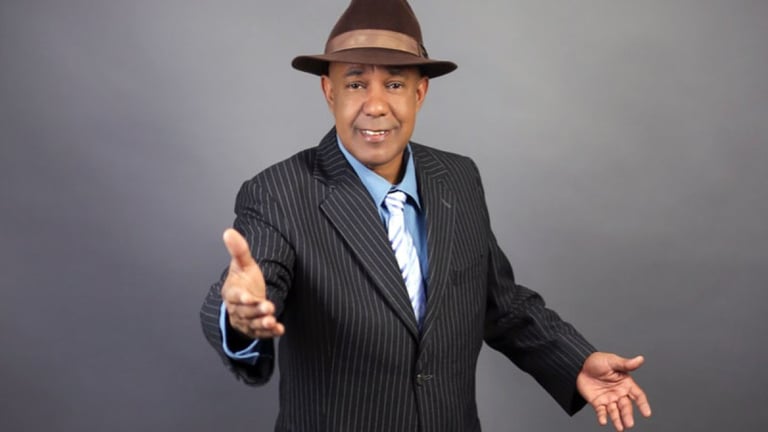 Merenguero Ray Polanco es hospitalizado tras sufrir fuerte dolor en plena presentación