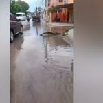 Residentes en San Pedro de Macorís denuncian contaminación por colapso cloacal