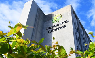 La renovación del marbete, disponible desde el 19 de octubre, debe realizarse exclusivamente a través de entidades bancarias autorizadas y el plazo límite vence este 31 de enero, sin posibilidad de prórroga ni exención de recargos, según ha reiterado la DGII.