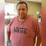 Según la Fiscalía General del Estado de Coahuila, el incidente ocurrió el 30 de agosto, cuando Gurrola ingirió una bebida que contenía desengrasante, lo que le causó intoxicación severa.