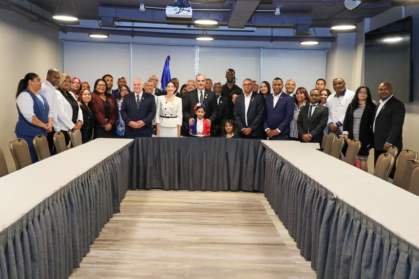 Abinader se reúne con dominicanos en Chile y destaca oportunidades con Kast