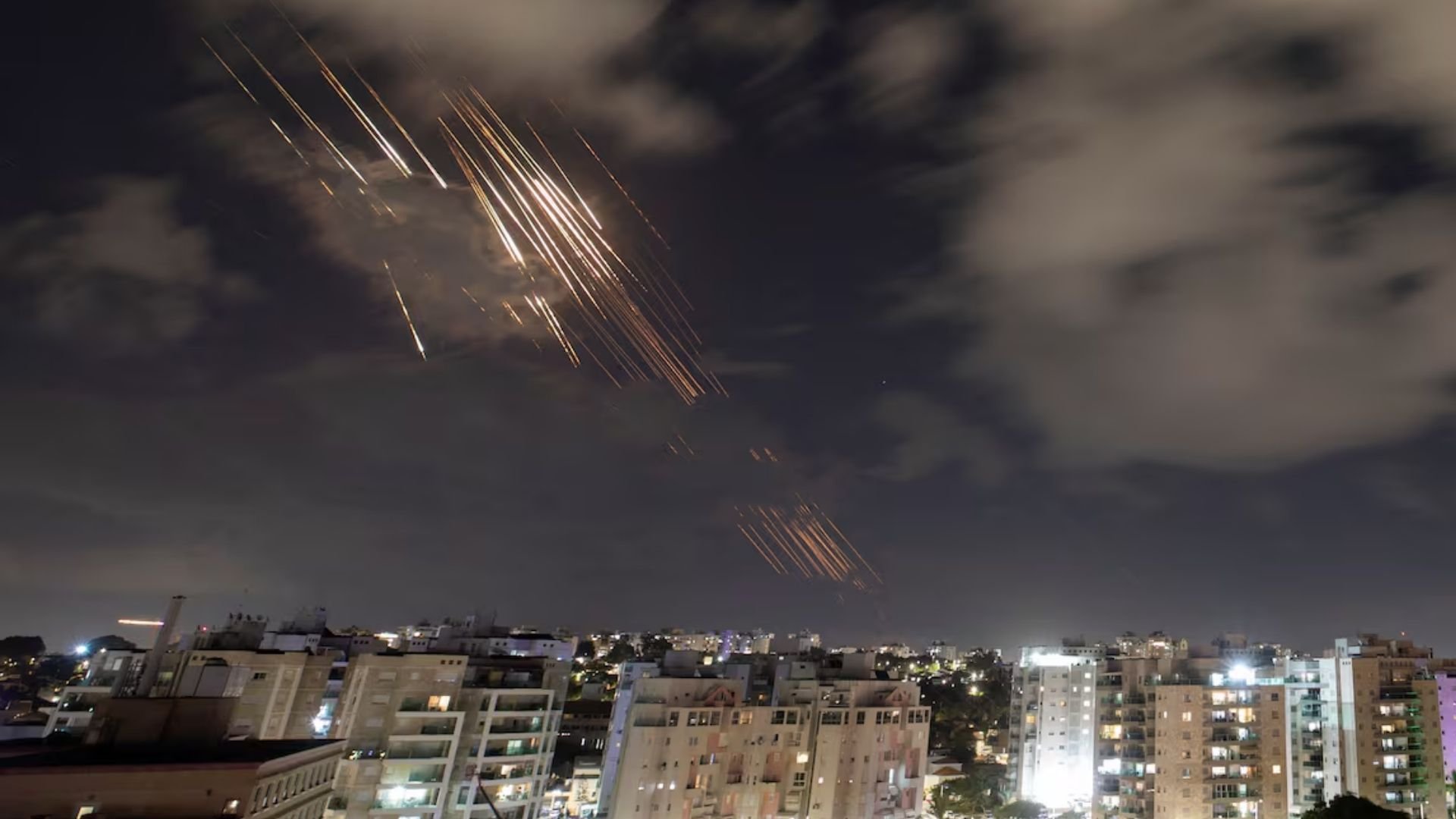 Defensa de Israel confirma Irán lanzó más de 350 misiles desde inicio de ataques