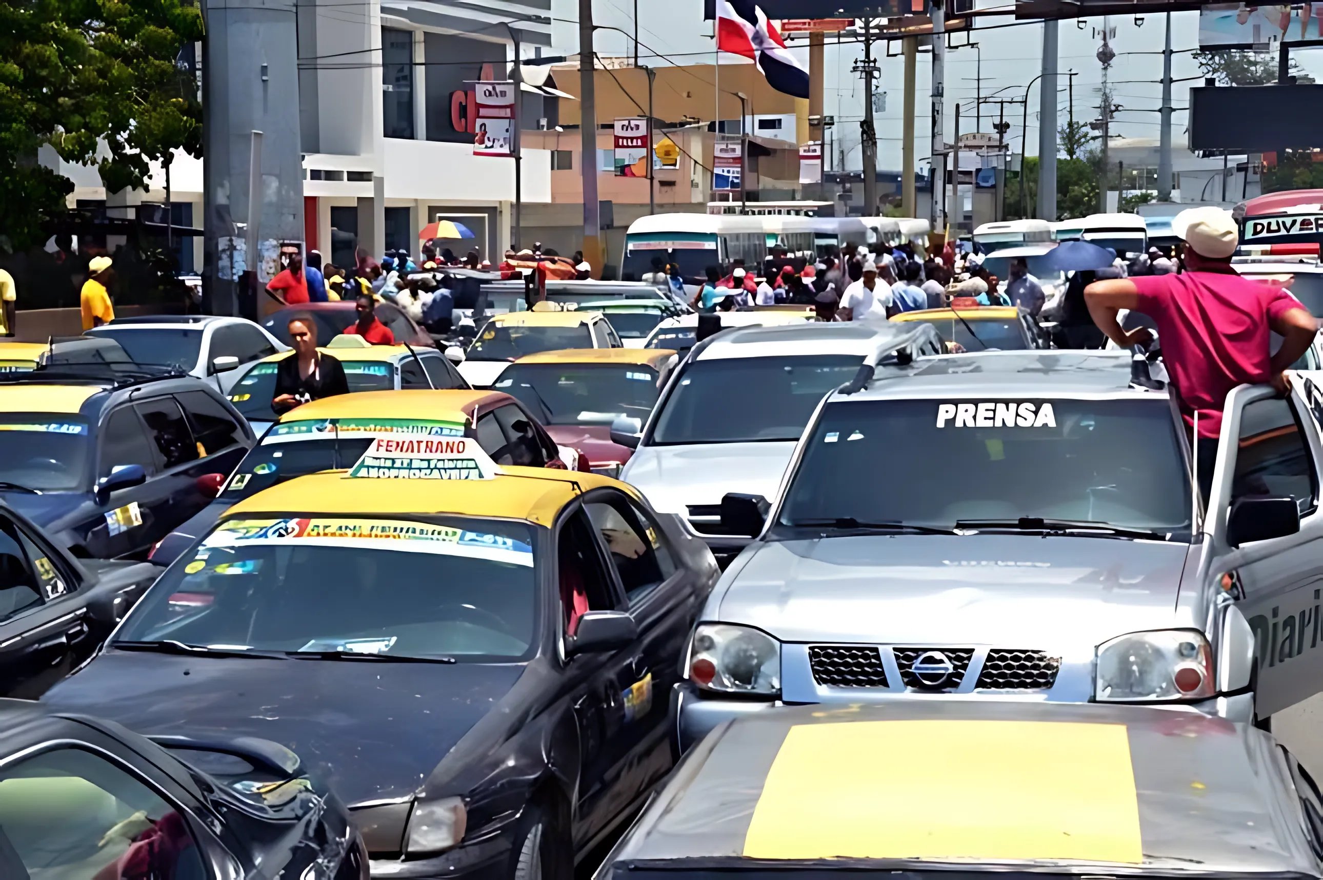 Juan Thomas Rodríguez, dirigente de UNATRAFIN denunció, que los chóferes de la asociación llevan más de 15 días sin recibir el subsidio de combustible otorgado por el gobierno.
