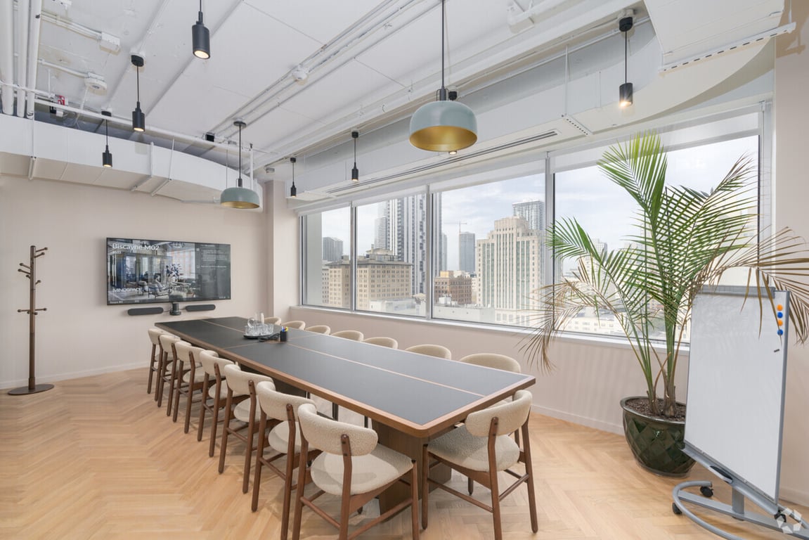 An interior shot of Meeting Room M07 (Up to 16 people)