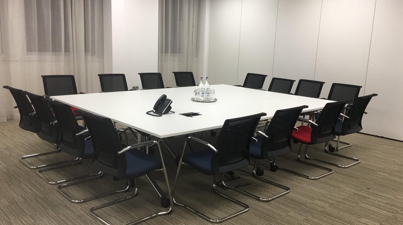 An interior shot of Halkin - Paris Gardens - B5