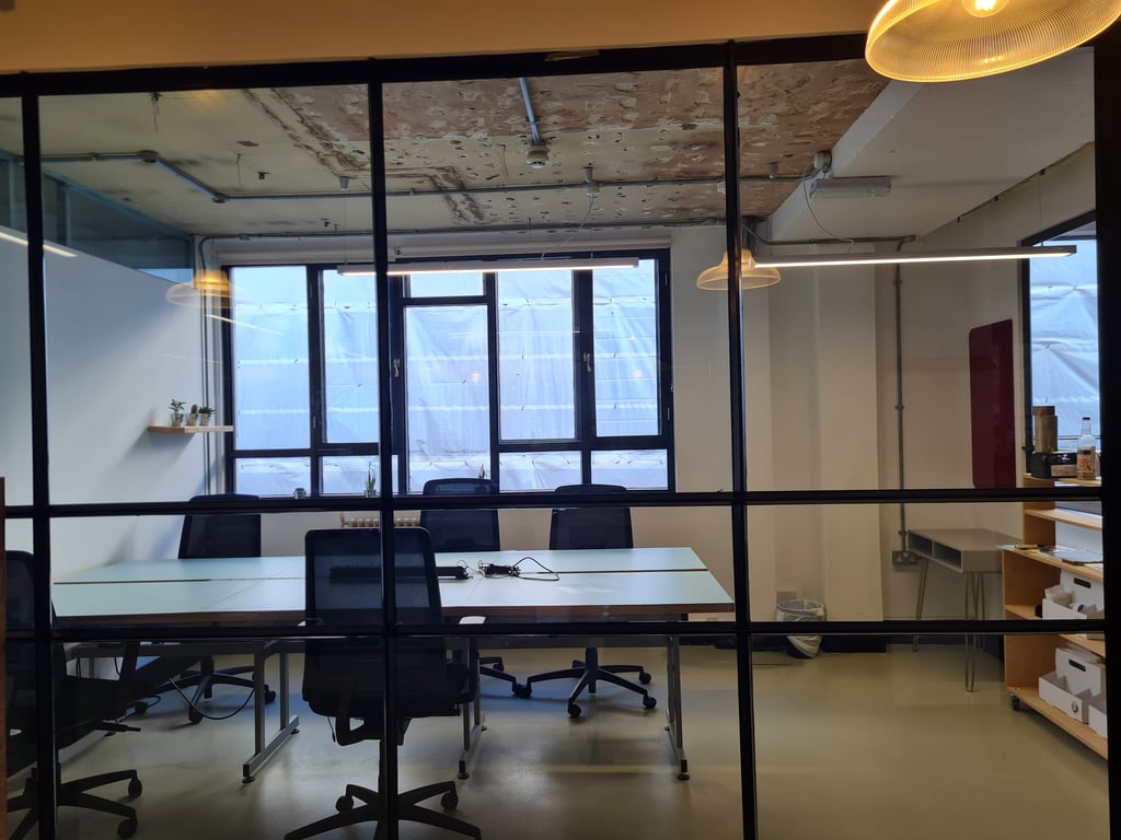 An interior shot of 6 desk private office space