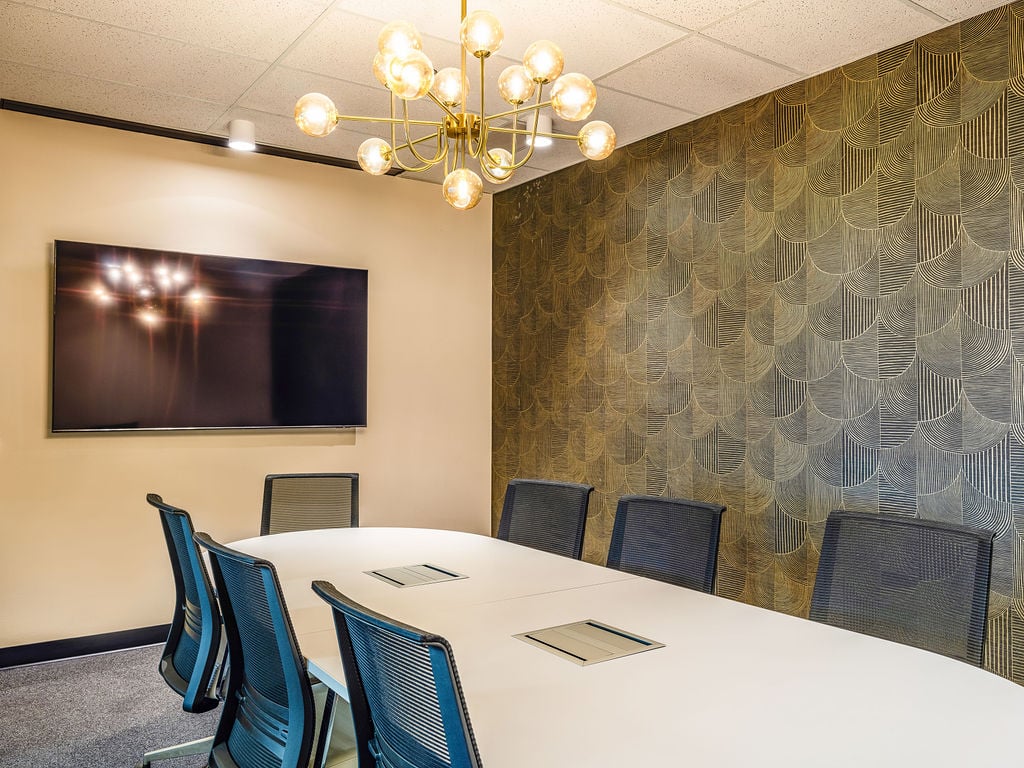An interior shot of Lakeview Lounge