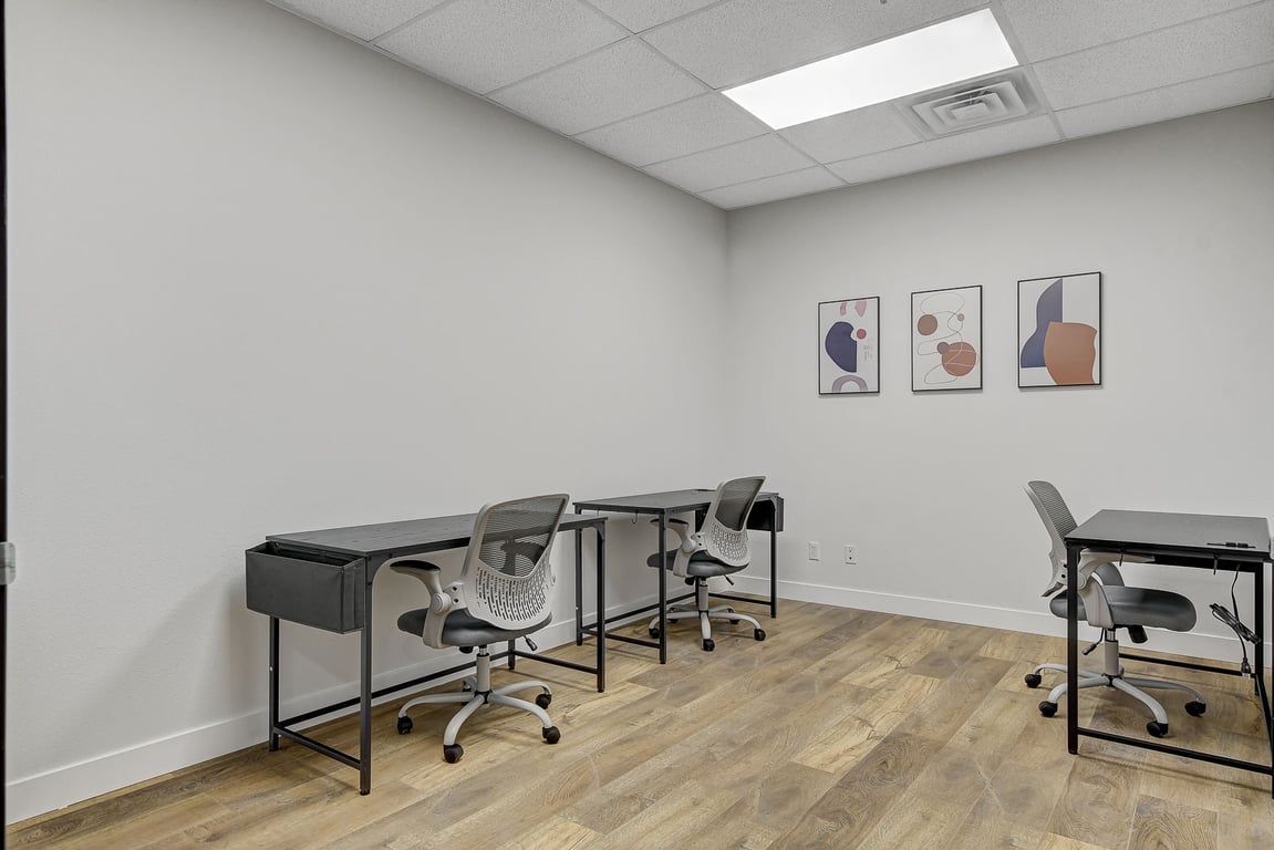 An interior shot of Incubase Workspace Las Vegas Day Office B