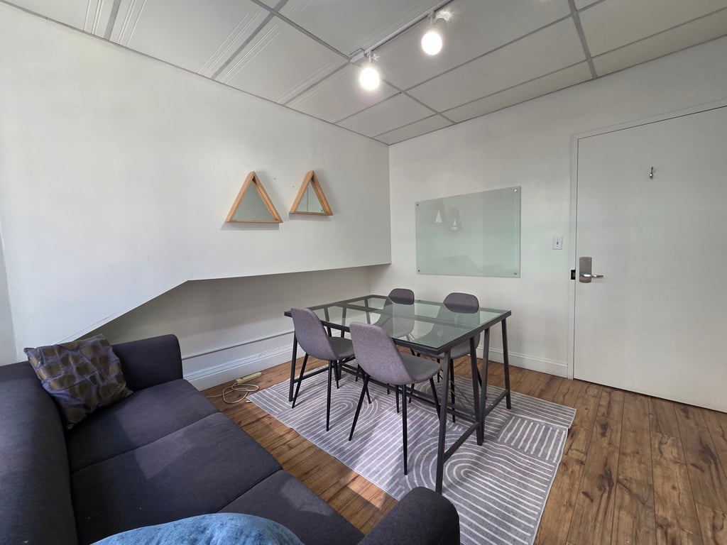 An interior shot of 704-H: 4-Person Private Office in Midtown
