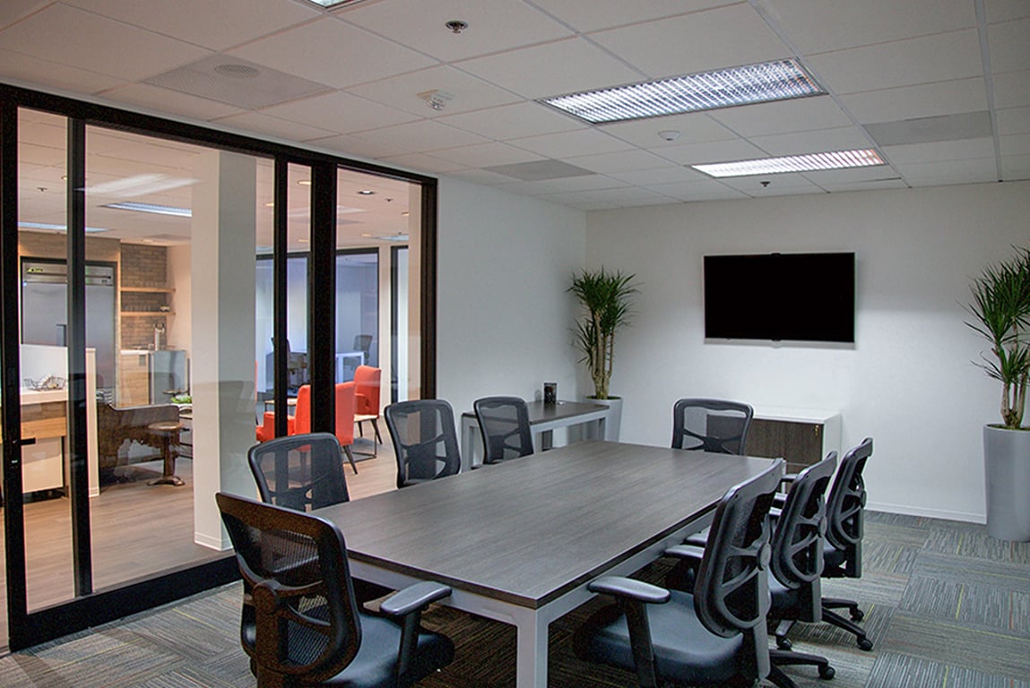An interior shot of 8 Person Meeting Room B