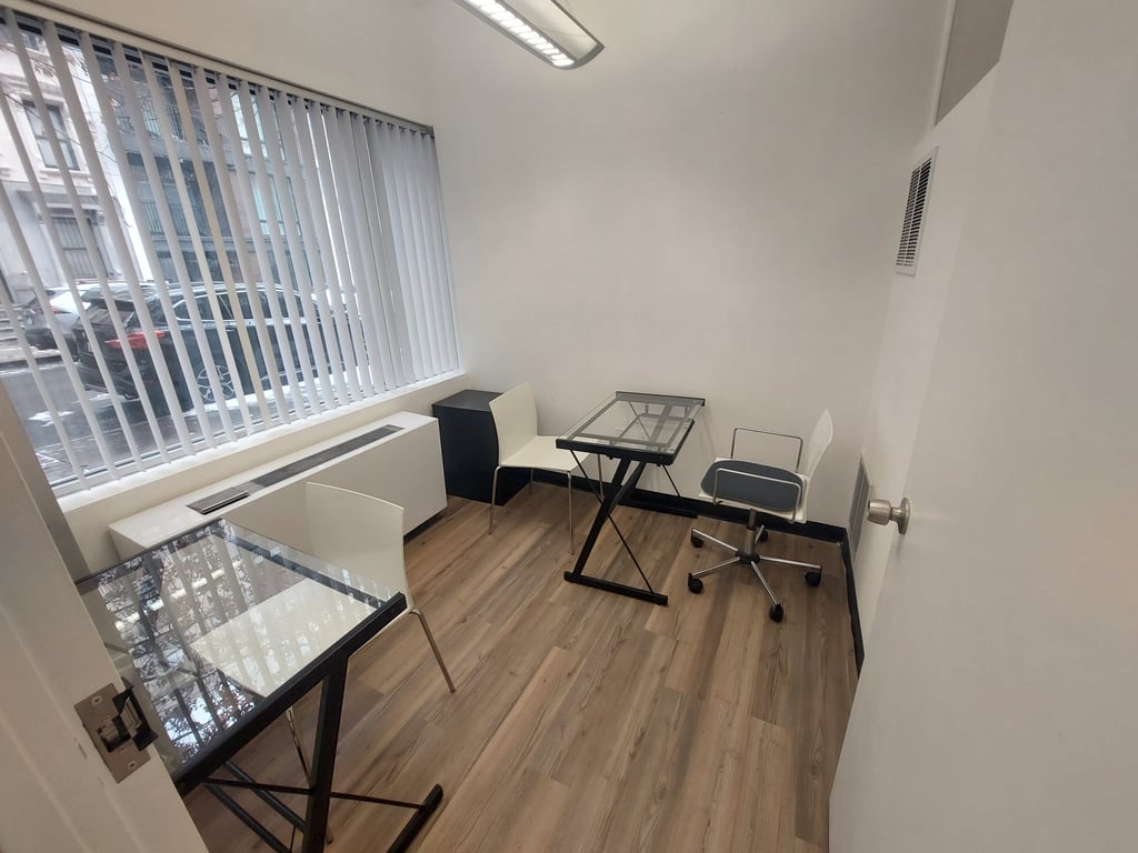 An interior shot of 152-A Private Office for 2 in Harlem