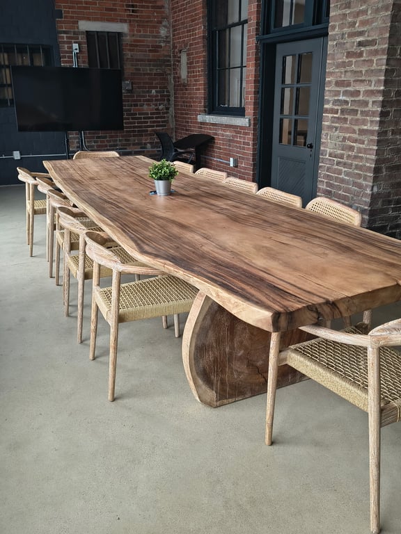 An interior shot of Brick Table Meeting Space