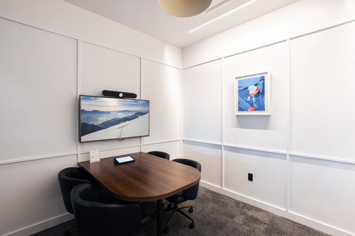 An interior shot of Meeting Room B