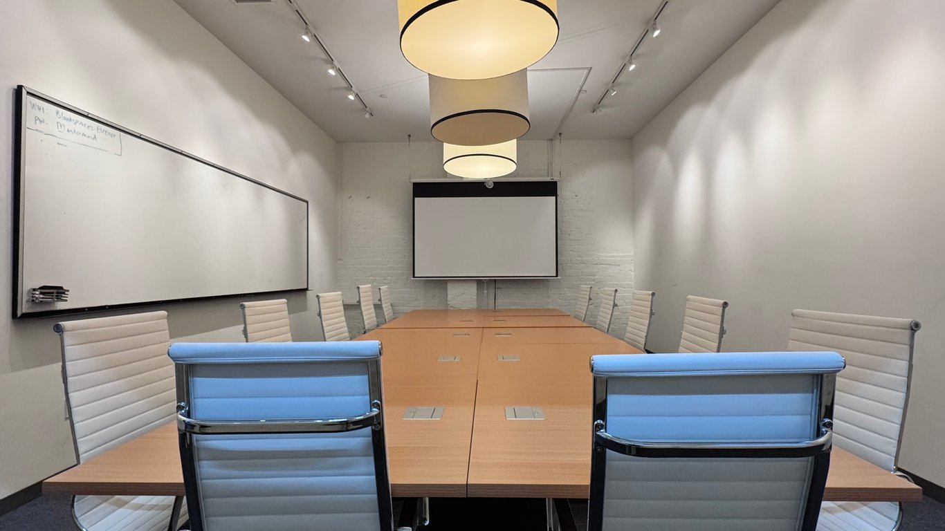 An interior shot of XLarge Meeting Room