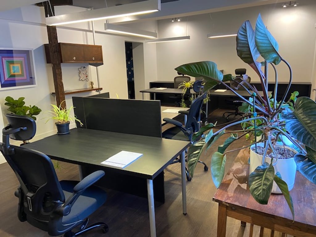 An interior shot of Bureau 1 / Desk Space 1