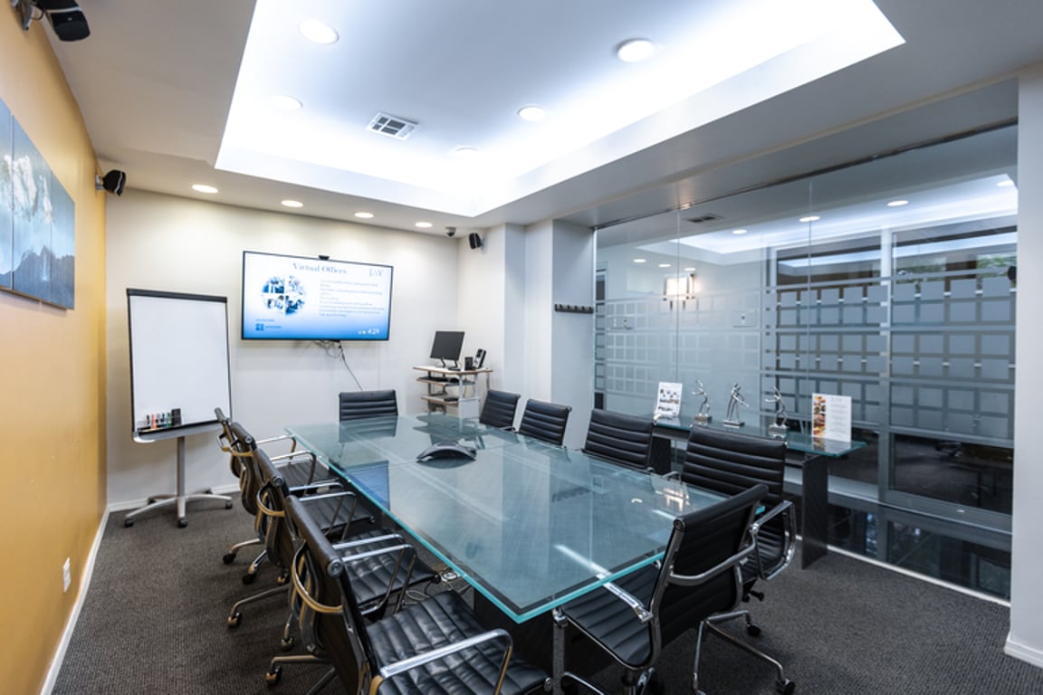An interior shot of 2nd Floor (10 people)