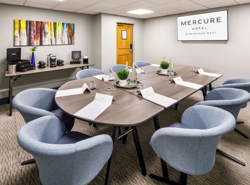An interior shot of Hawthorns Suite