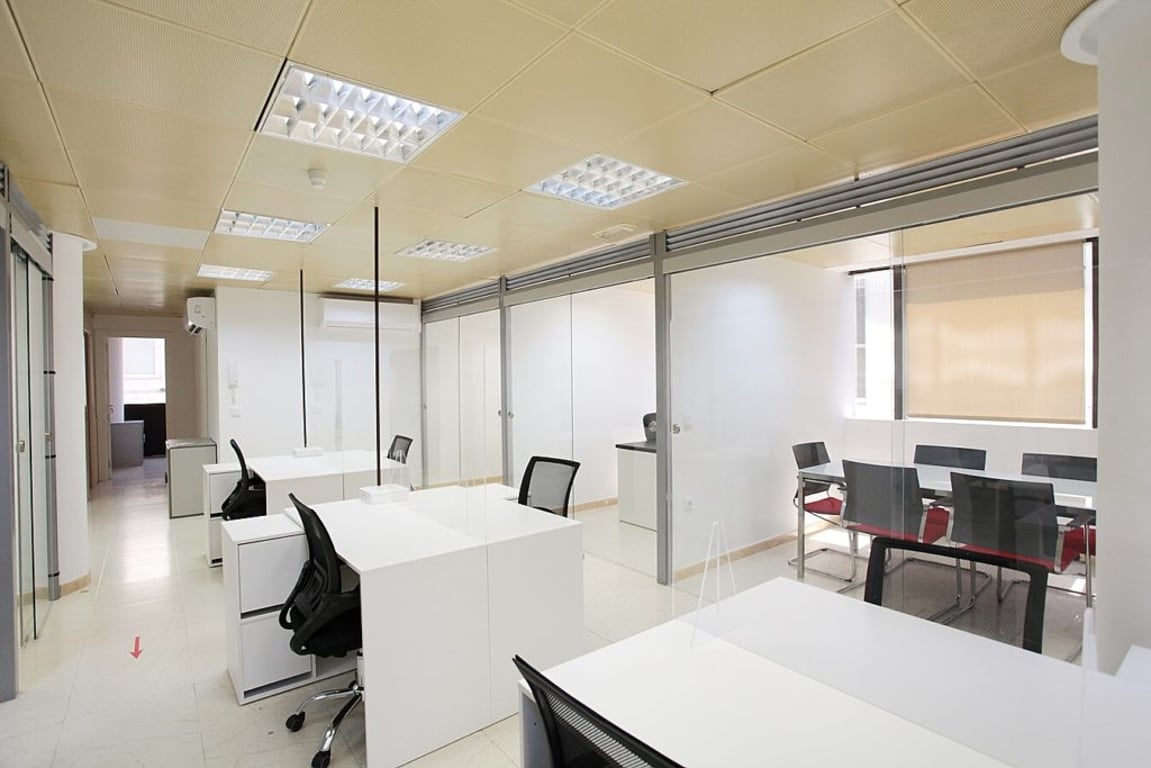 An interior shot of Space & Sky Coworking Alicante