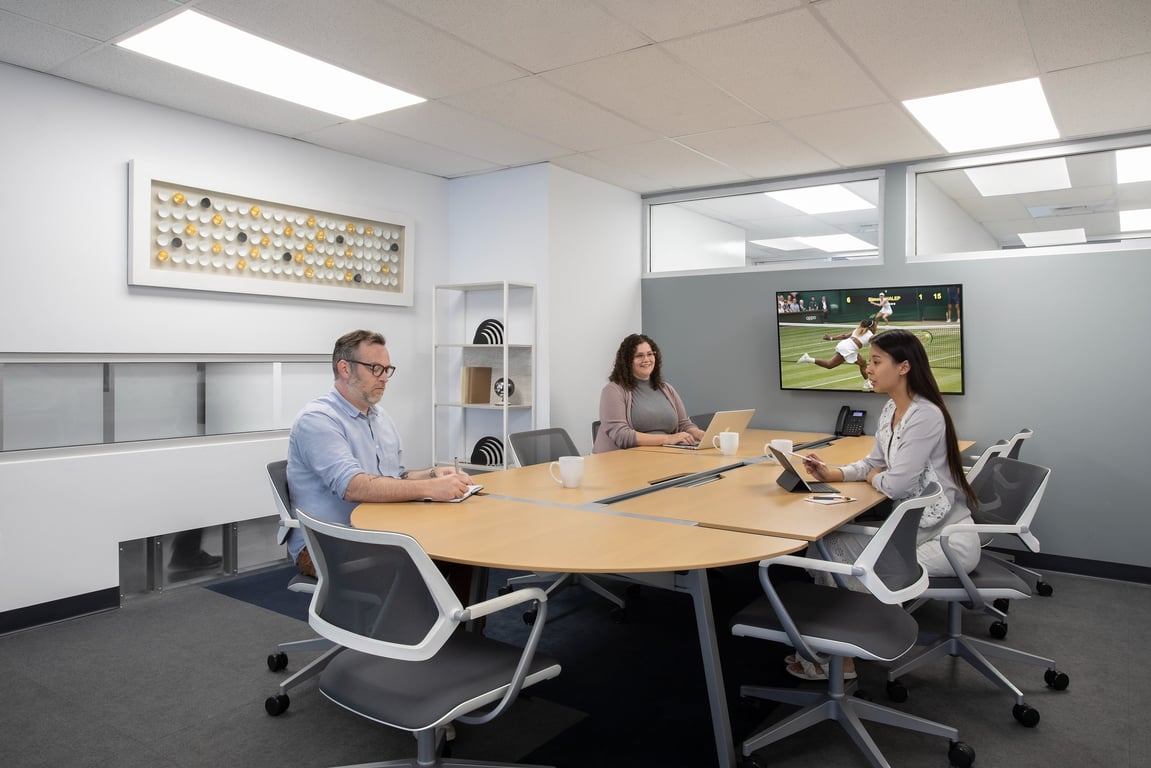 An interior shot of Medium Meeting Room 2110