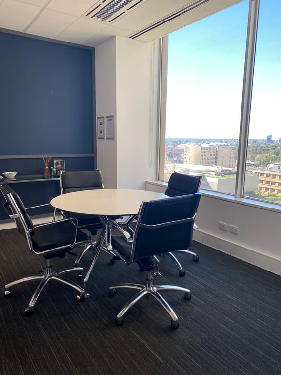 An interior shot of Fuji I 4 person meeting room