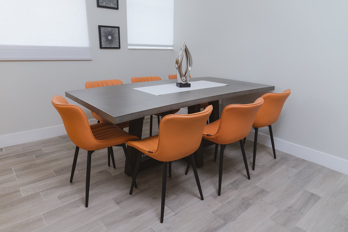 An interior shot of Conference room (6-8 people)