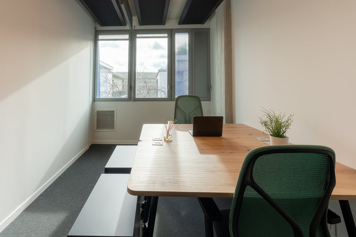 An interior shot of Bureau 2 Postes
