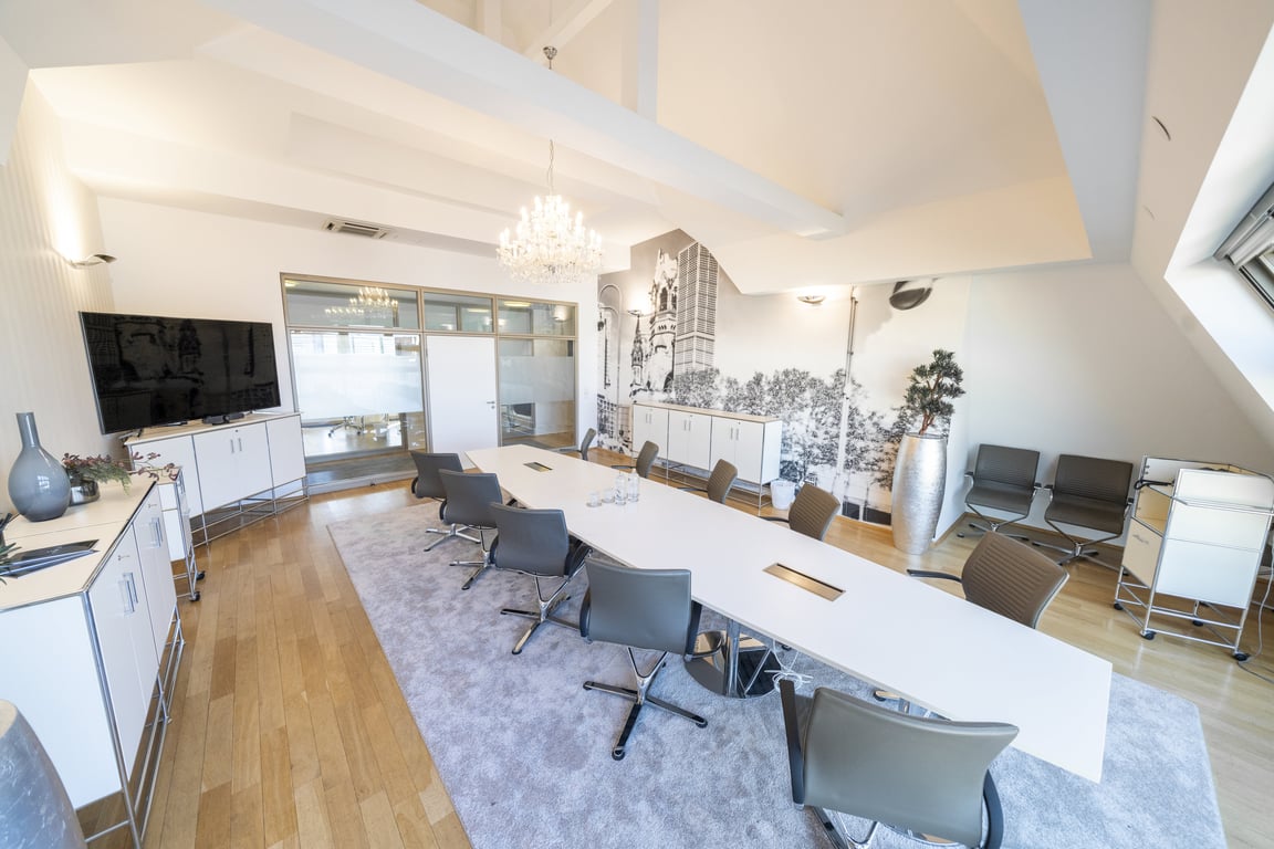 An interior shot of Conference Room "Großer Kurfürst"