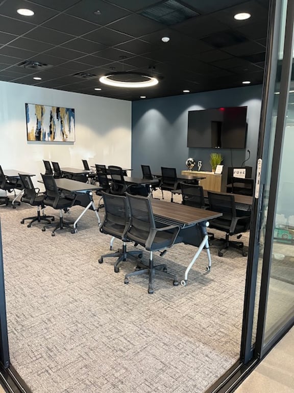 An interior shot of Giga Meeting Room