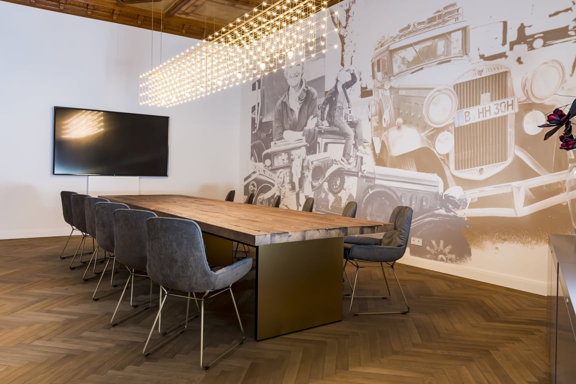 An interior shot of Conference Room "Heidi Hetzer"