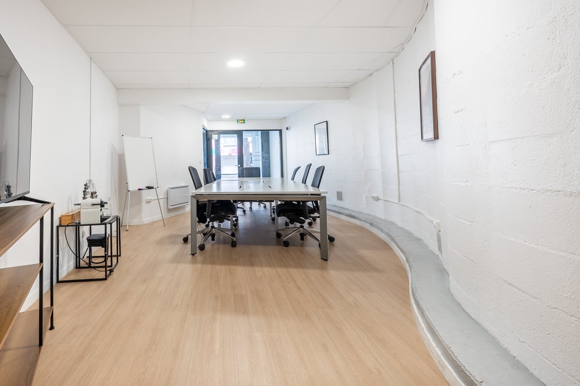 An interior shot of Salle de reunion 1