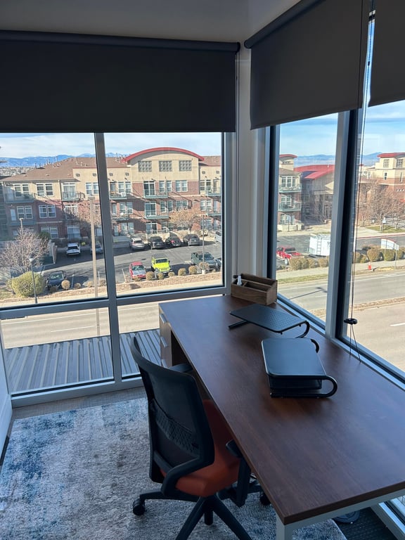 An interior shot of 1 person office
