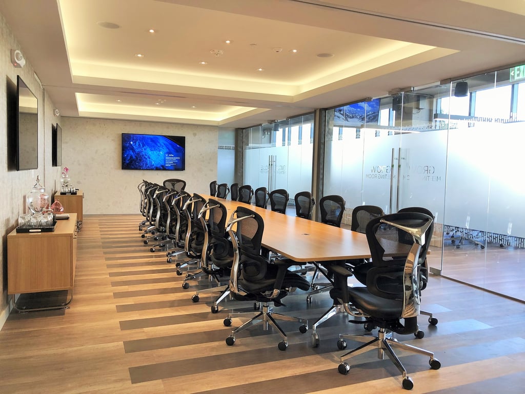 An interior shot of Extra Large Meeting Room