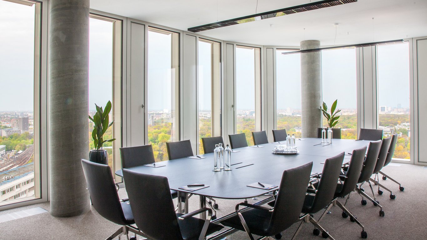 An interior shot of Willy Brandt (8 Personen)