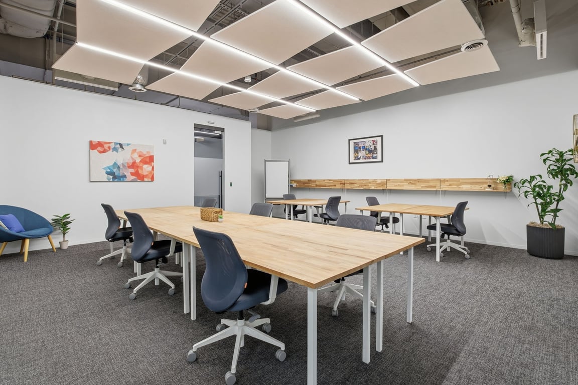 An interior shot of 21 Person - Executive Team Suite