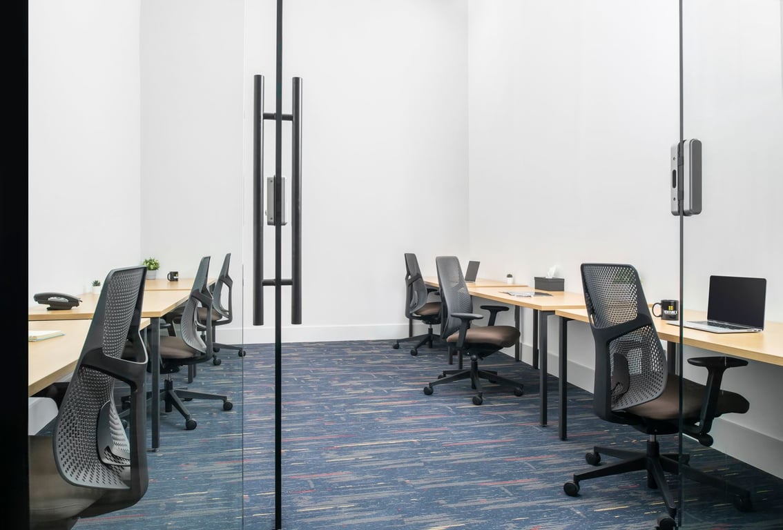 An interior shot of 6 Desk Private Day Office