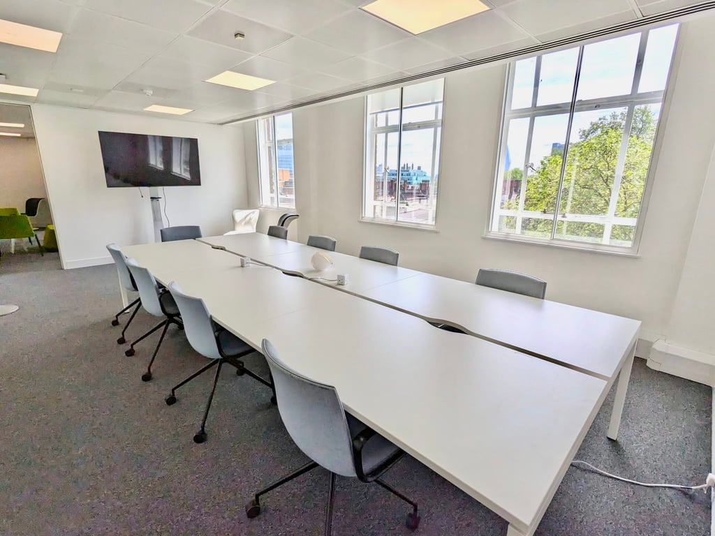 Meeting Room for 14 People