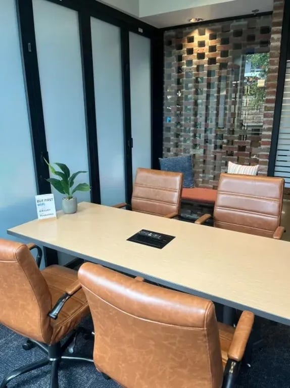 An interior shot of Huddle Room 1