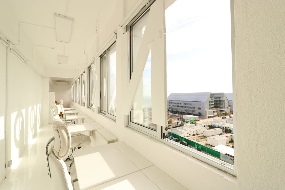 An interior shot of Workbenches River View - Loft I - Private Office
