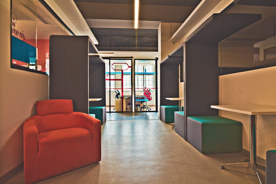 An interior shot of Awfis - Lokhandwala 1