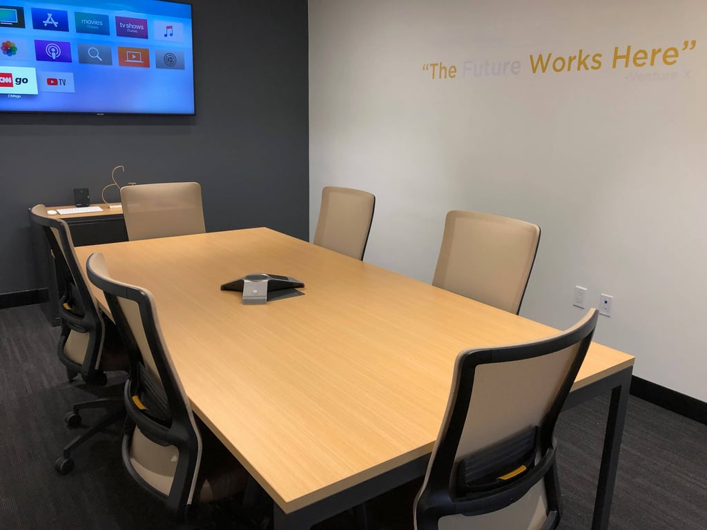 An interior shot of Medium Meeting Room