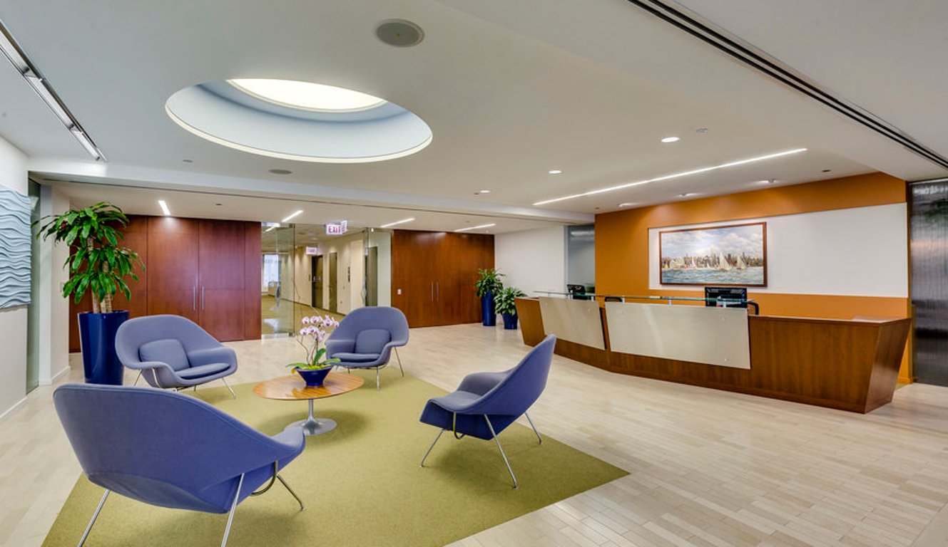 Carr Workplaces - AON Center Chicago