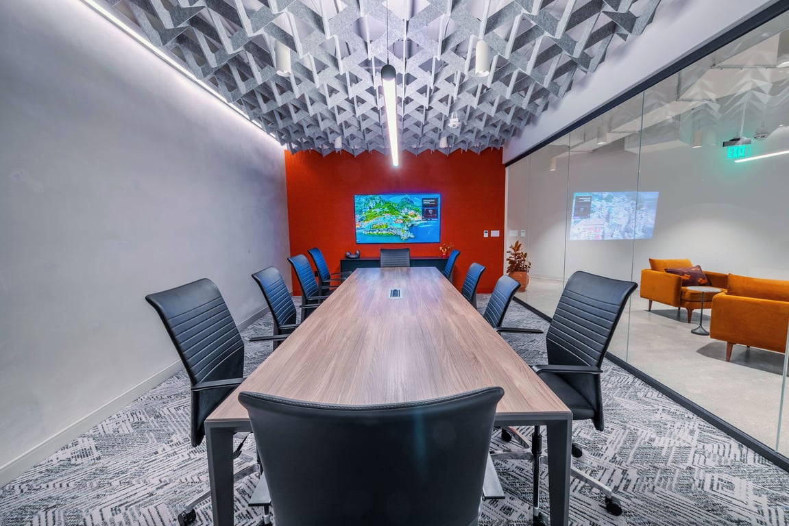 An interior shot of Medium Meeting Room