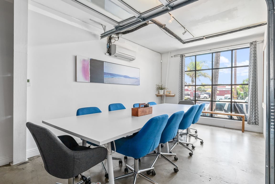 An interior shot of Longboard Room at THE SANDBOX Santa Barbara
